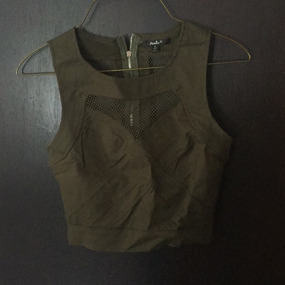 Crop top